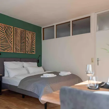Bernhards Kossgasse - Gratis Parken, Klimaanlage & Balkon Appartamento